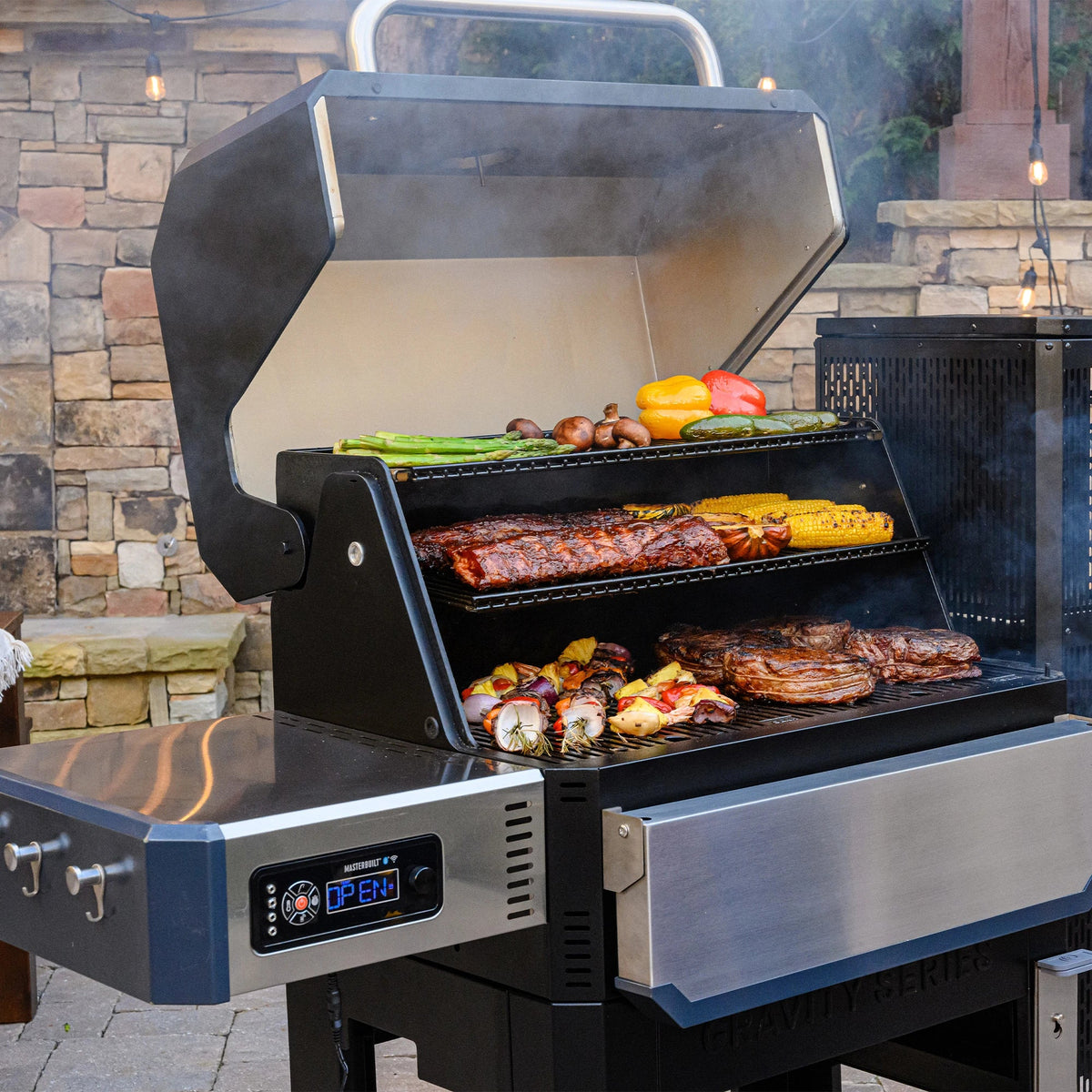 Gravity Series® 1050 Digital Charcoal Grill + Smoker