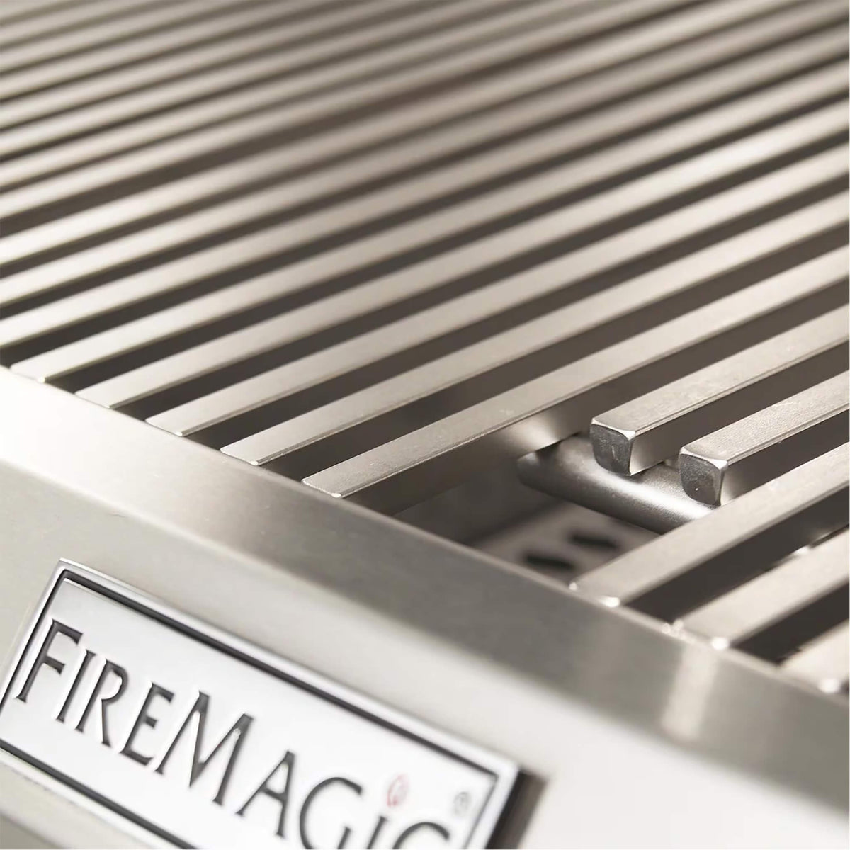 Fire Magic Choice 30-Inch Multi-User Built-In Grill With Analog Thermometer [CM540I-RT1N/P]