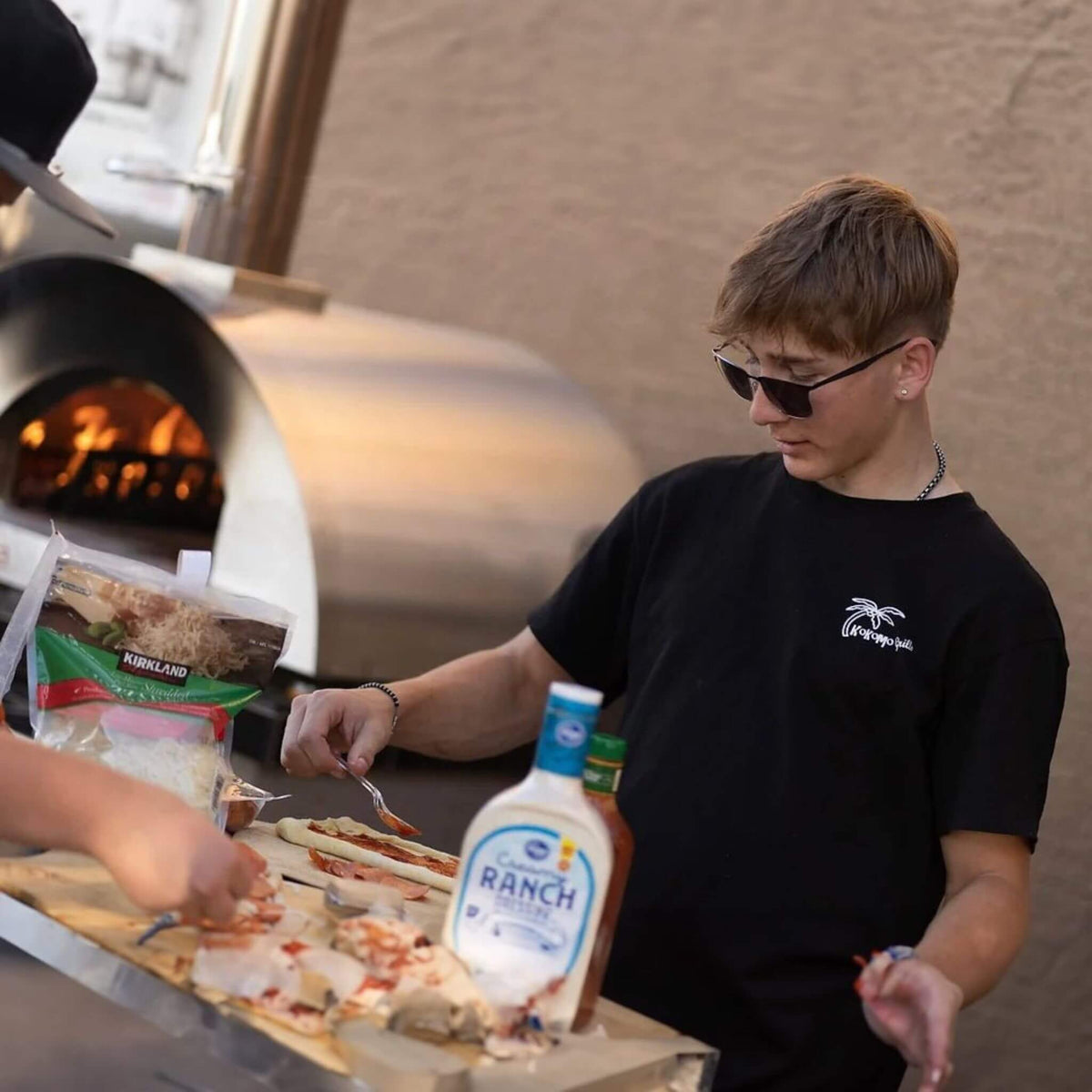KoKoMo Grills Premium 32-Inch Stainless Steel Wood-Fired Pizza Oven [KO-PIZZAOVEN]