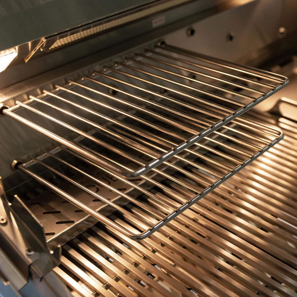Summerset Quest Grill With Rear Infrared Burner, Rotisserie Kit, & Drop-In Griddle Plate [QST]