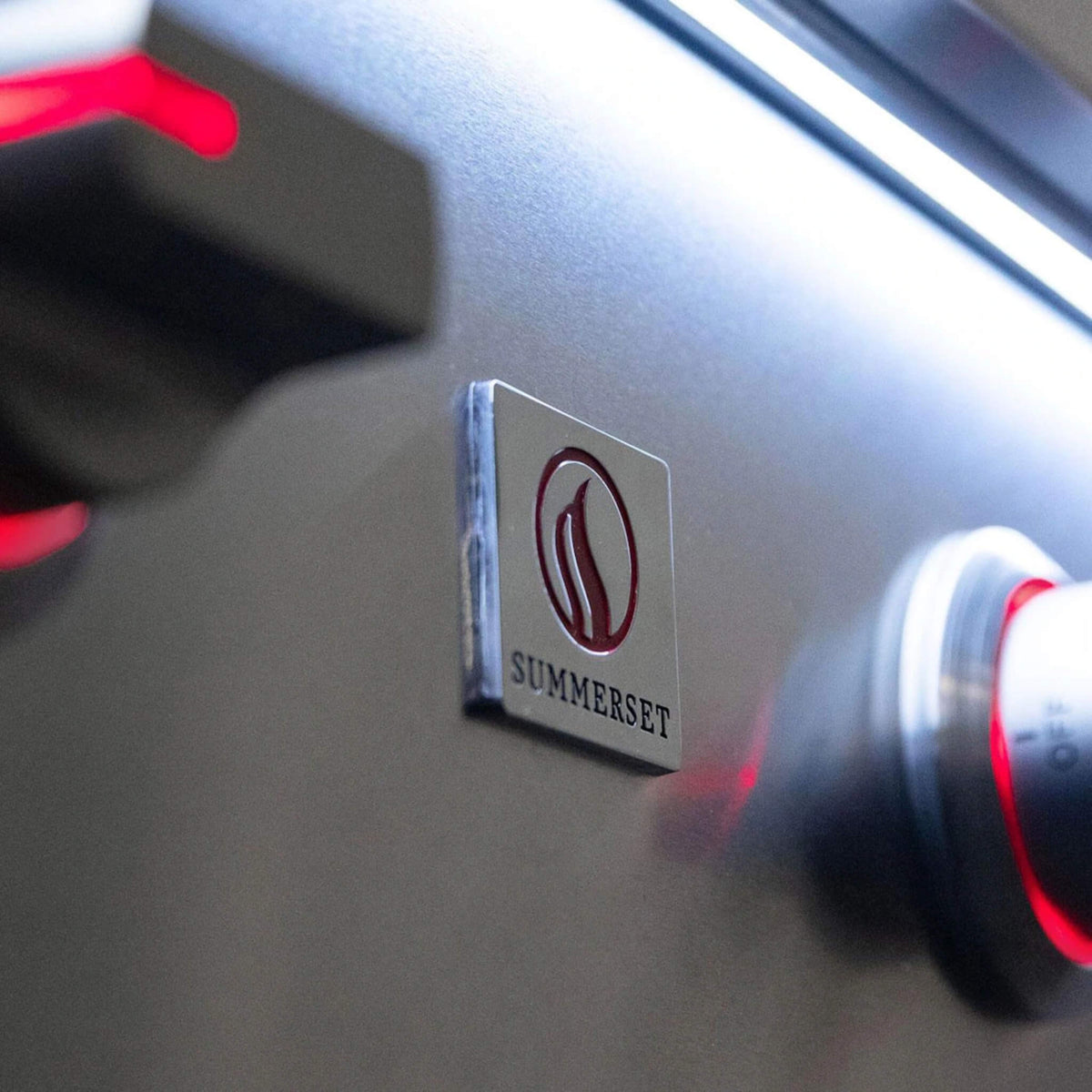 Summerset Quest Grill With Rear Infrared Burner, Rotisserie Kit, & Drop-In Griddle Plate [QST]